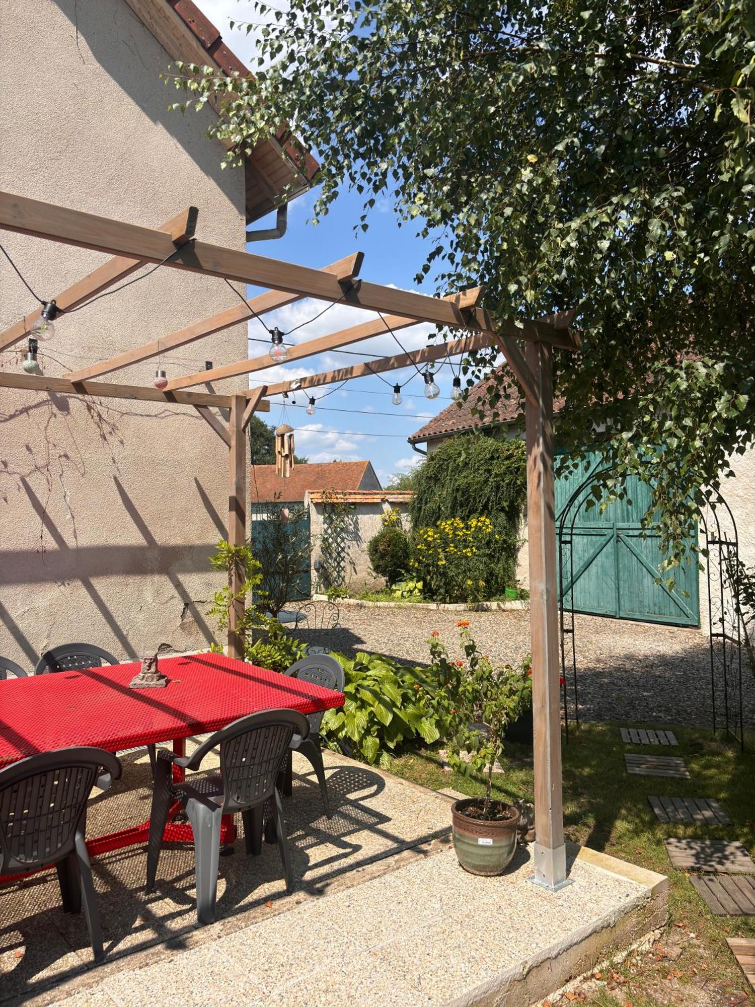 Studio En Auvergne Le Ruisseau Saint-Priest-Bramefant Extérieur photo